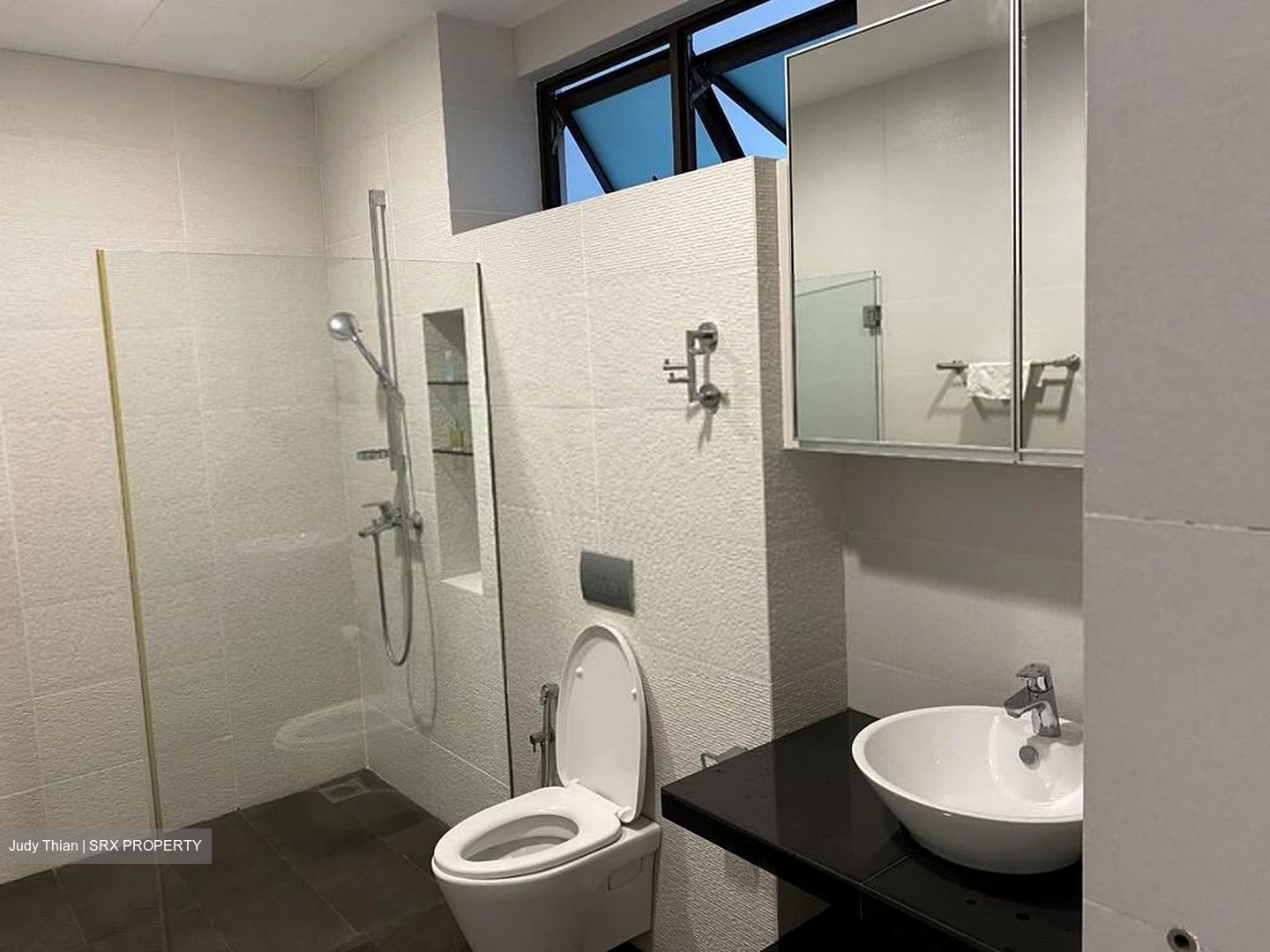 Sembawang Hills Estate (D20), Terrace #285590651
